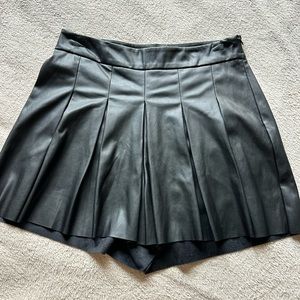 Faux lather skirt size L